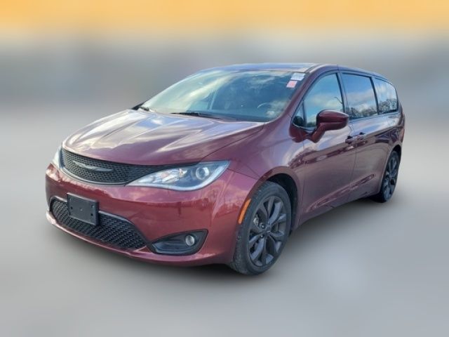 2018 Chrysler Pacifica Touring Plus