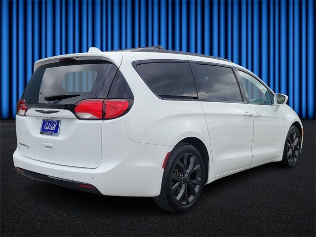 2018 Chrysler Pacifica Touring Plus