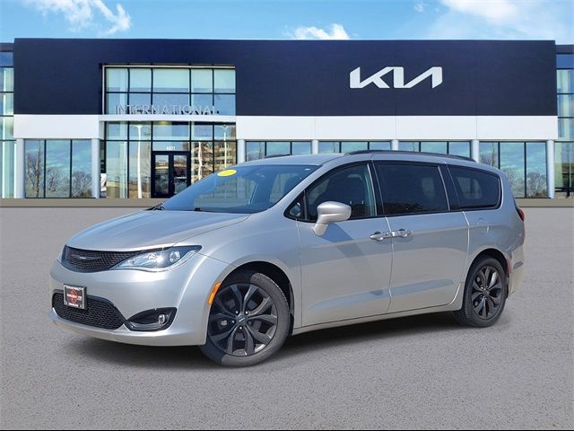 2018 Chrysler Pacifica Touring Plus