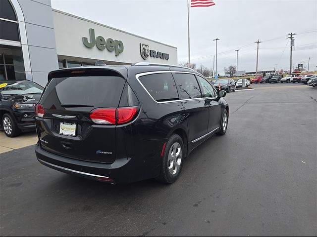 2018 Chrysler Pacifica Hybrid Limited