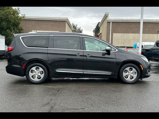 2018 Chrysler Pacifica Hybrid Limited