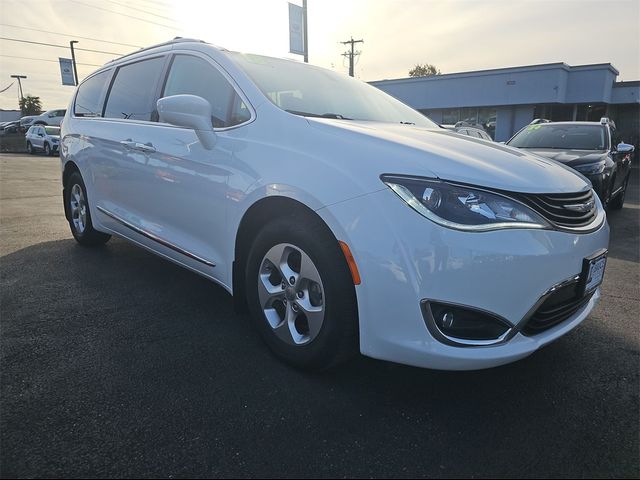 2018 Chrysler Pacifica Hybrid Touring L