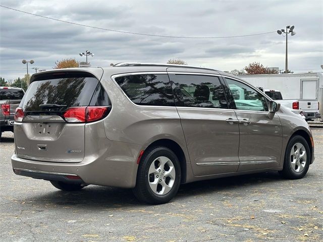 2018 Chrysler Pacifica Hybrid Touring L
