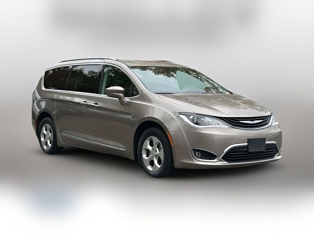 2018 Chrysler Pacifica Hybrid Touring L