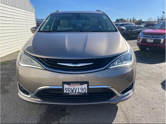 2018 Chrysler Pacifica Hybrid Touring L