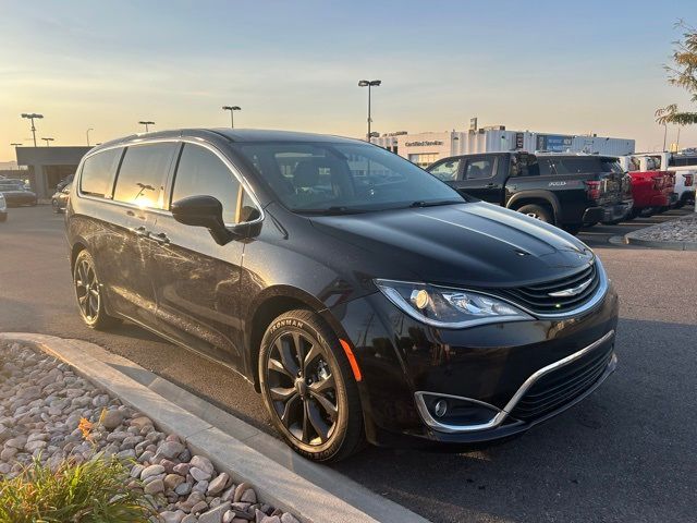 2018 Chrysler Pacifica Hybrid Touring L Plus