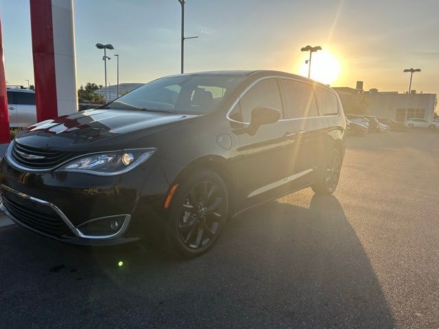 2018 Chrysler Pacifica Hybrid Touring L Plus