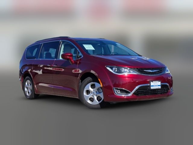 2018 Chrysler Pacifica Hybrid Touring L Plus