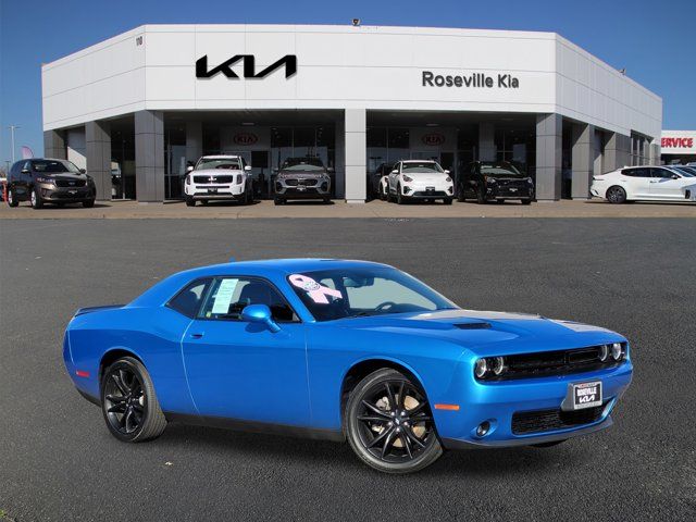 2018 Dodge Challenger SXT Plus