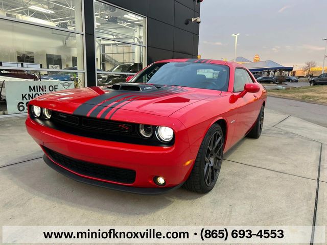 2018 Dodge Challenger R/T Shaker