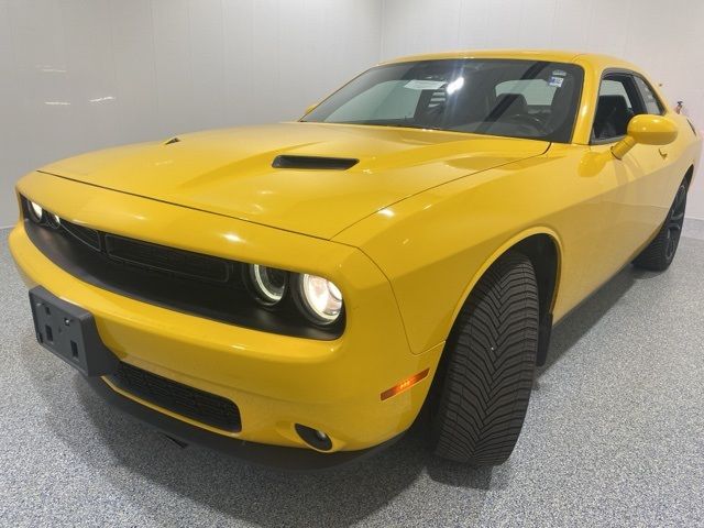 2018 Dodge Challenger SXT Plus