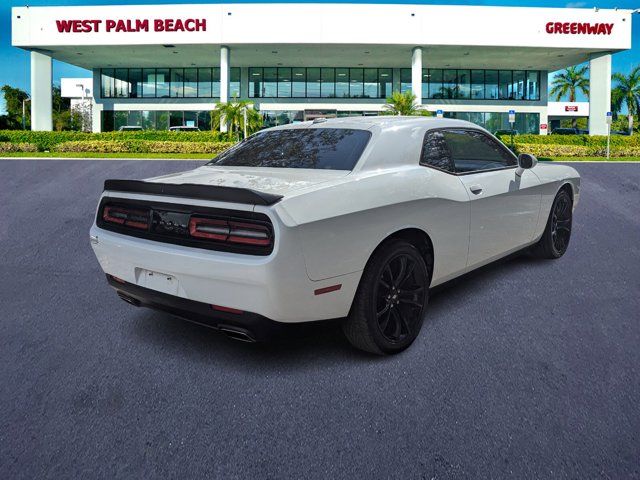 2018 Dodge Challenger SXT