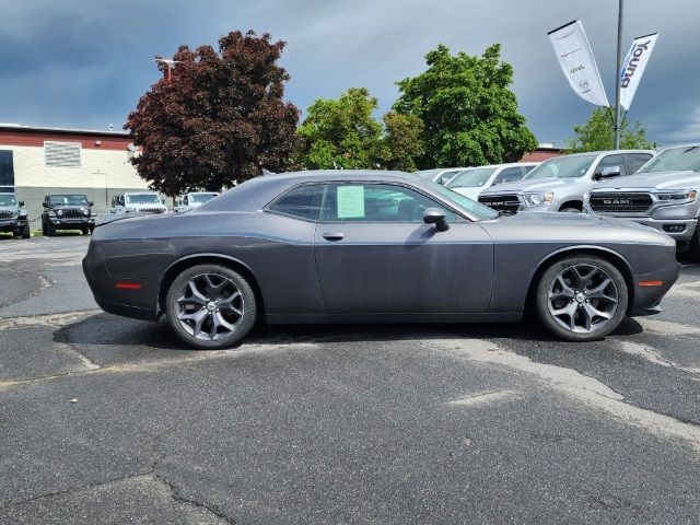 2018 Dodge Challenger SXT Plus