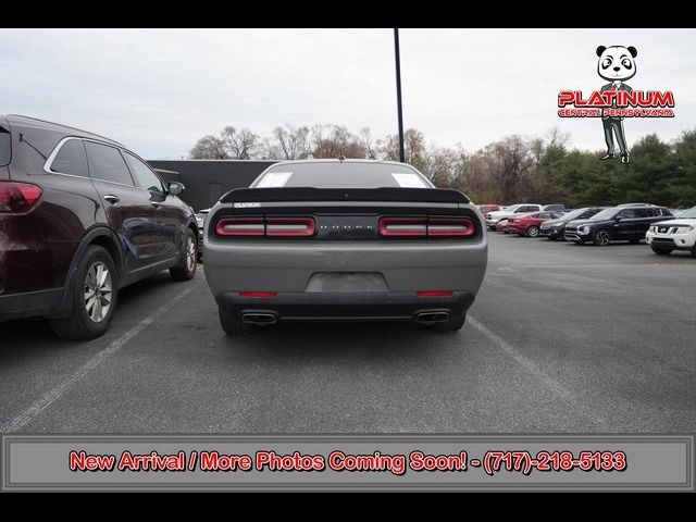 2018 Dodge Challenger SXT Plus