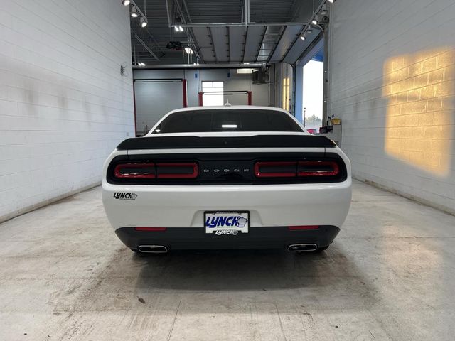 2018 Dodge Challenger SXT Plus