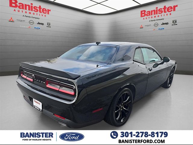 2018 Dodge Challenger SXT