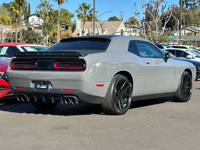 2018 Dodge Challenger SXT Plus