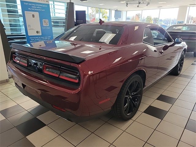 2018 Dodge Challenger SXT Plus