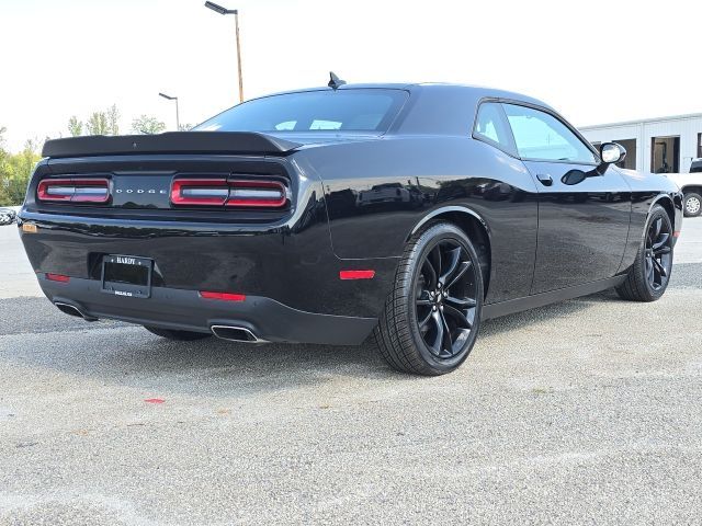 2018 Dodge Challenger SXT Plus