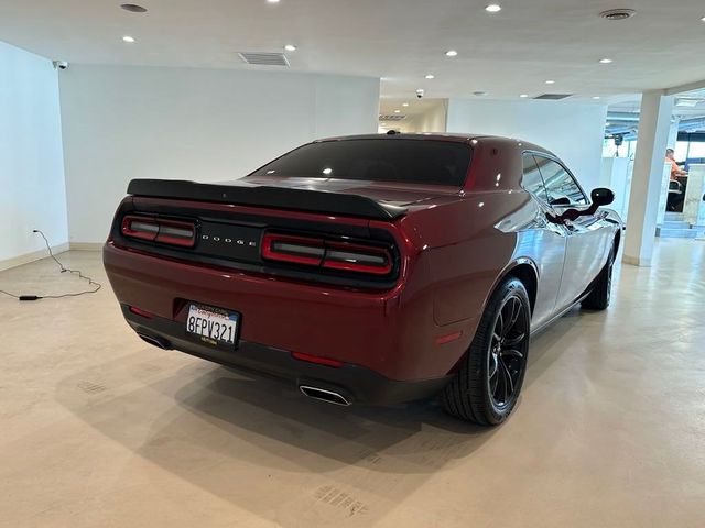 2018 Dodge Challenger SXT