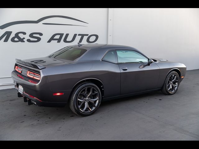 2018 Dodge Challenger SXT Plus