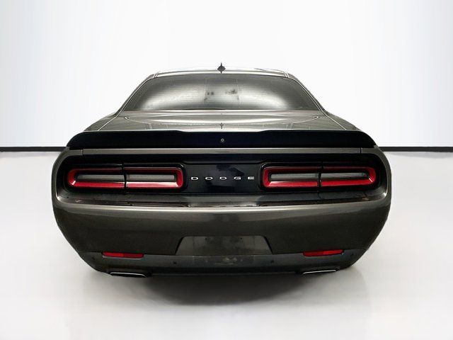 2018 Dodge Challenger SXT Plus