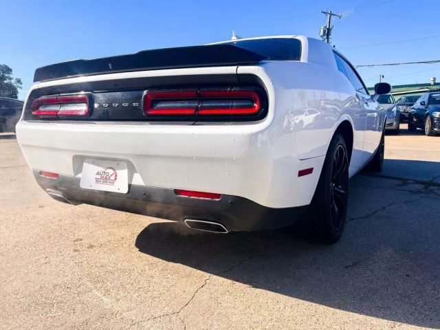 2018 Dodge Challenger SXT Plus