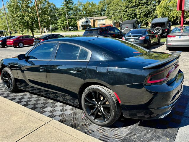 2018 Dodge Charger SXT