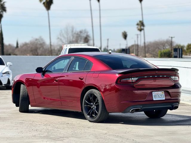 2018 Dodge Charger SXT