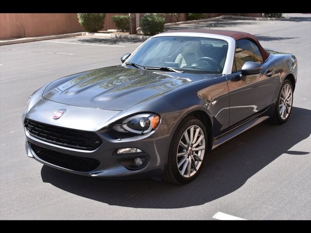 2018 FIAT 124 Spider Lusso Red Top Edition