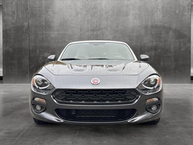 2018 FIAT 124 Spider Lusso Red Top Edition