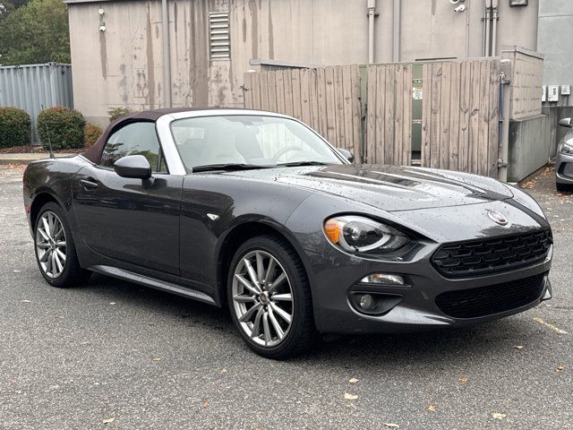 2018 FIAT 124 Spider Lusso Red Top Edition