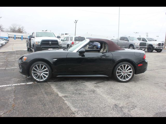 2018 FIAT 124 Spider Lusso Red Top Edition