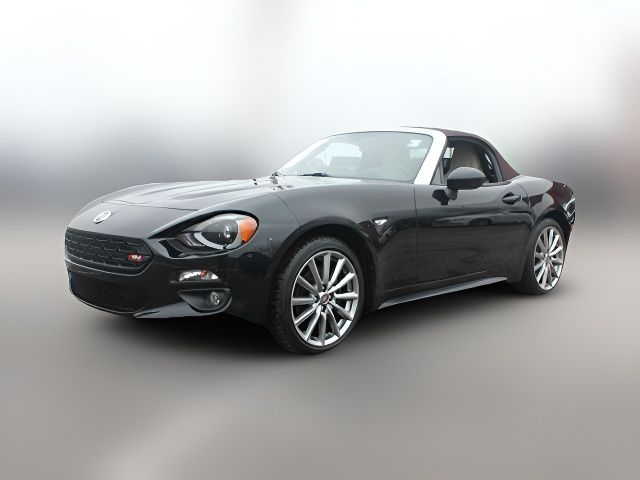 2018 FIAT 124 Spider Lusso Red Top Edition