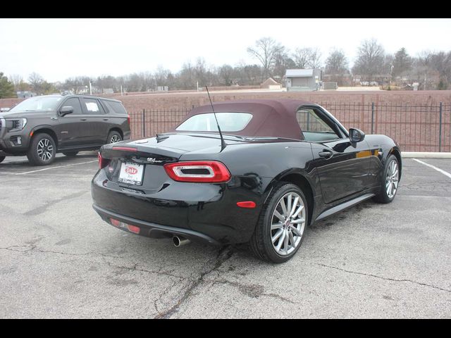 2018 FIAT 124 Spider Lusso Red Top Edition