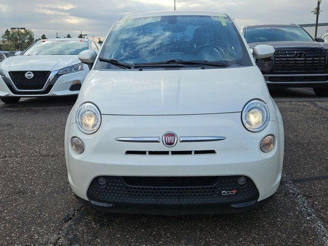 2018 FIAT 500e Base