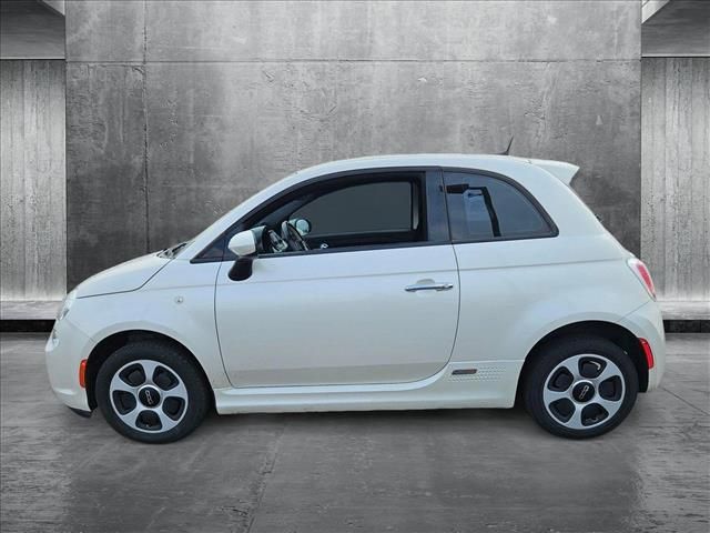 2018 FIAT 500e Base