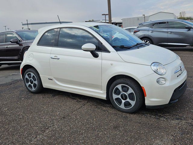 2018 FIAT 500e Base