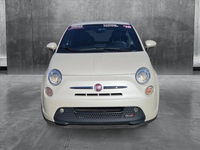 2018 FIAT 500e Base