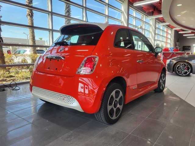 2018 FIAT 500e Base