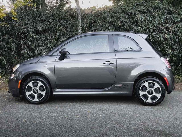 2018 FIAT 500e Base