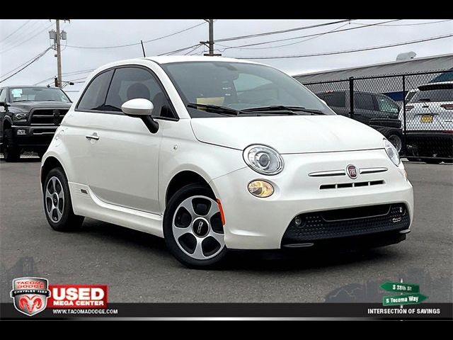 2018 FIAT 500e Base