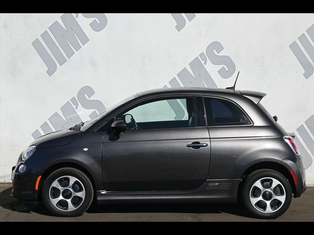 2018 FIAT 500e Base