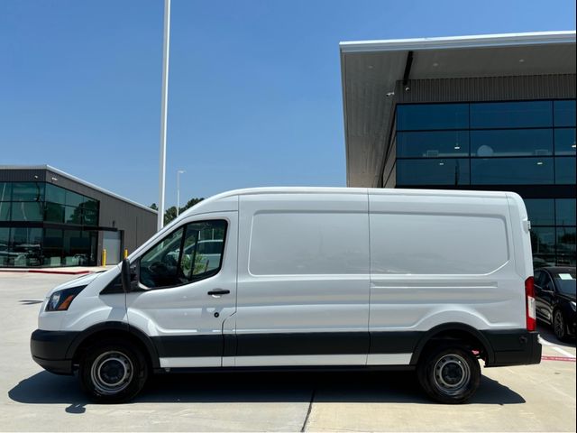 2018 Ford Transit Base