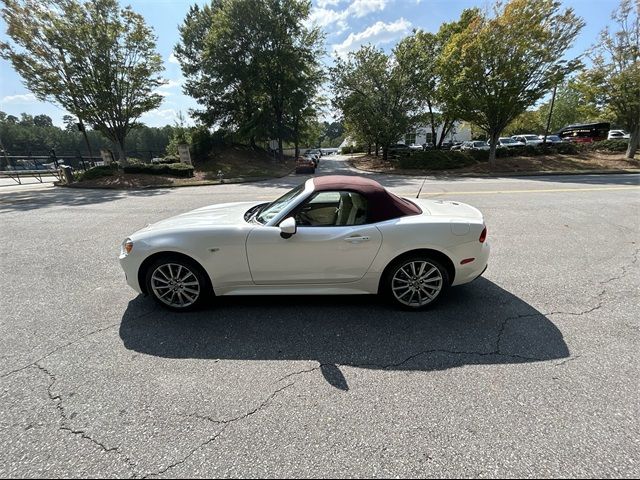 2018 FIAT 124 Spider Lusso Red Top Edition