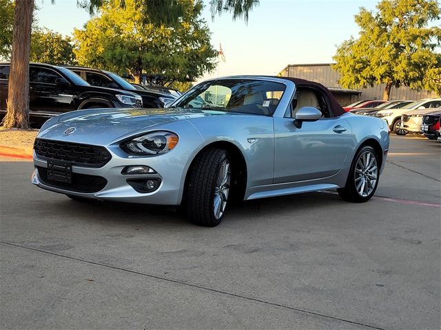 2018 FIAT 124 Spider Lusso Red Top Edition