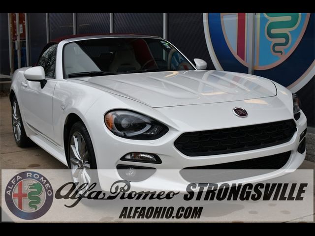 2018 FIAT 124 Spider Lusso Red Top Edition