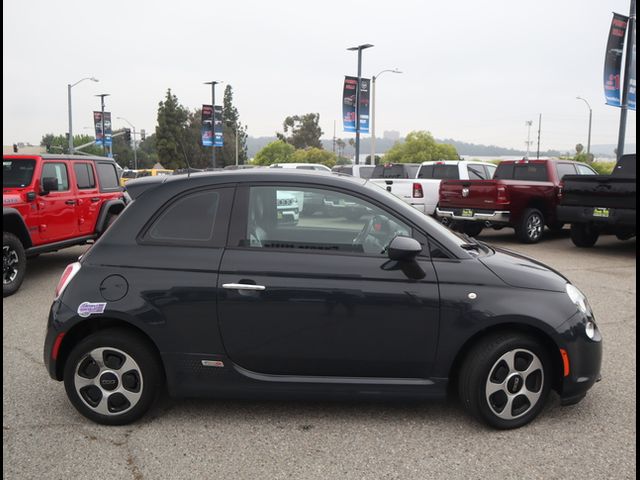 2018 FIAT 500e Base