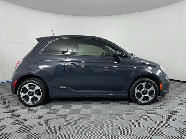 2018 FIAT 500e Base