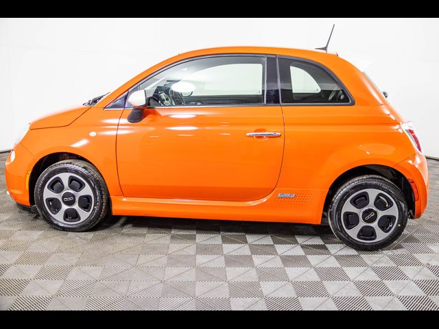 2018 FIAT 500e Base